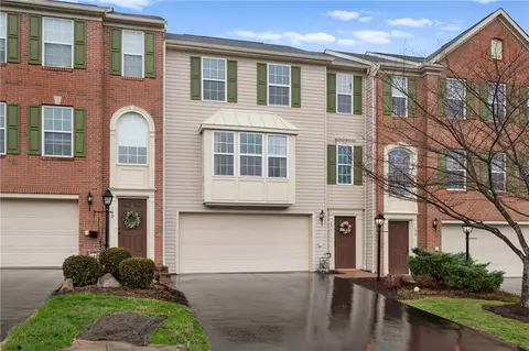 151 Kensington Dr, Pittsburgh, PA 15237