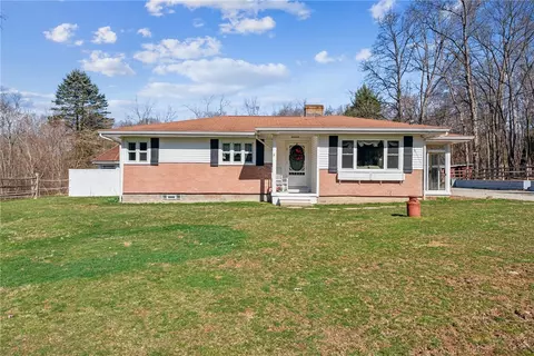 473 Twin Lakes Road L, Latrobe, PA 15650