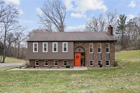 1257 Route 989, Rochester, PA 15074