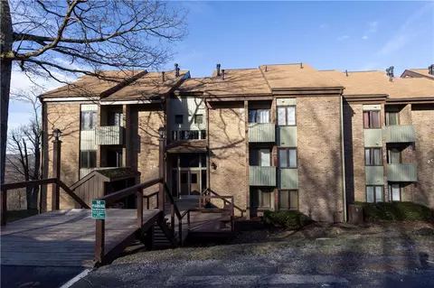 2 B2 Mountain Villas Dr, Champion, PA 15622