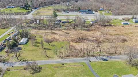 3871 Darlington Rd, Darlington, PA 16115