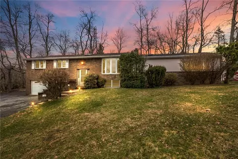 826 Margaretta St, Turtle Creek, PA 15145