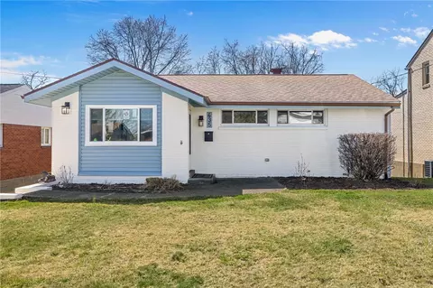435 Dunbar Dr, Pittsburgh, PA 15235