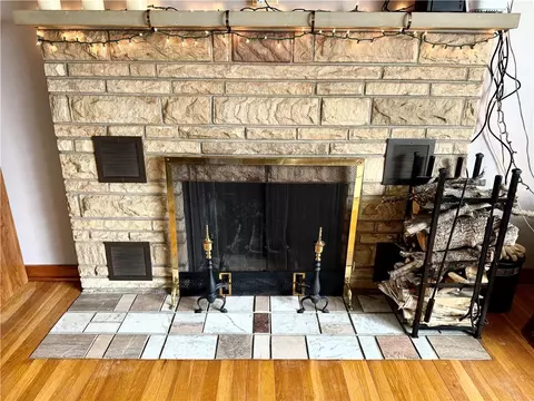 2120 Pococen Dr, Coraopolis, PA 15108 photo 5