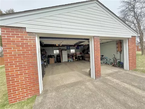 2120 Pococen Dr, Coraopolis, PA 15108 photo 27