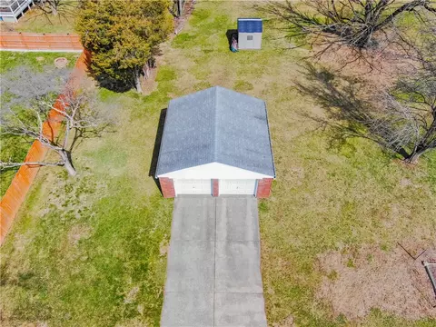2120 Pococen Dr, Coraopolis, PA 15108 photo 37