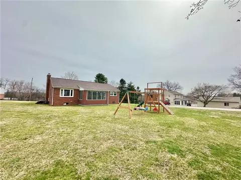 2120 Pococen Dr, Coraopolis, PA 15108 photo 38