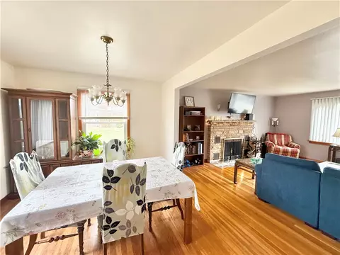2120 Pococen Dr, Coraopolis, PA 15108 photo 7