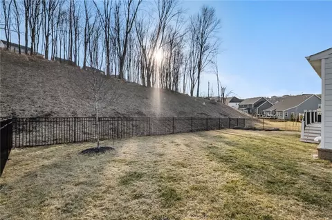 Exterior - 314 Crest Ln, Mars, PA 16046 photo 8 of 8