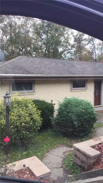 516 Pointview Rd, Pittsburgh, PA 15227