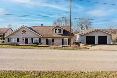223 Emerson Ln, Uniontown, PA 15401