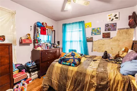 Bedroom - 121 Shenango Blvd, Farrell, PA 16121 photo 3 of 3