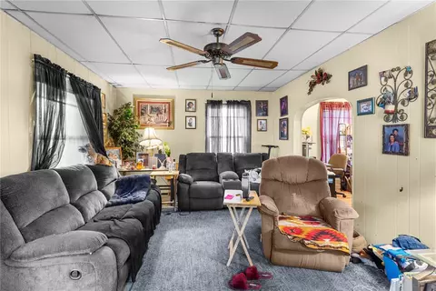 Living - 121 Shenango Blvd, Farrell, PA 16121 photo 1 of 2