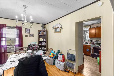 Dining - 121 Shenango Blvd, Farrell, PA 16121 photo 2 of 2