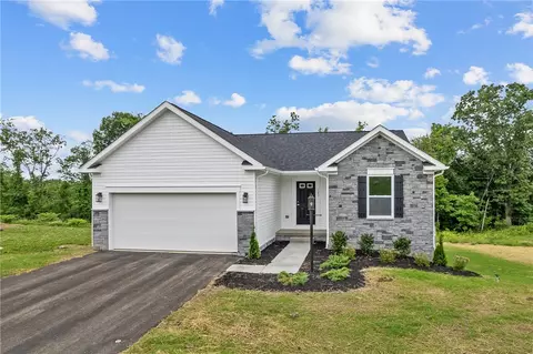 121 Samantha Dr, Monaca, PA 15061