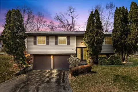 303 Golden Rod Ct, Bridgeville, PA 15017