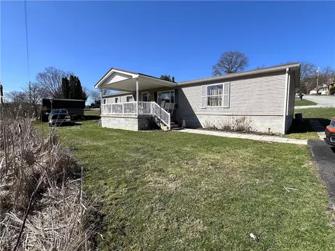 320 Morningside Dr, Latrobe, PA 15650