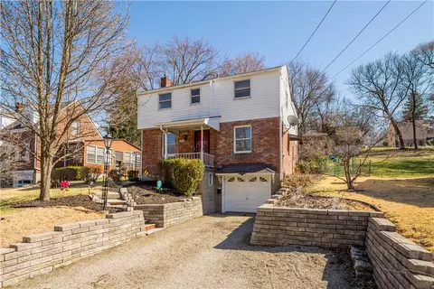 2303 Milford Dr, Bethel Park, PA 15102