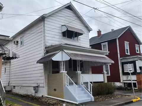 227 Mckinley Ave, East Vandergrift, PA 15629