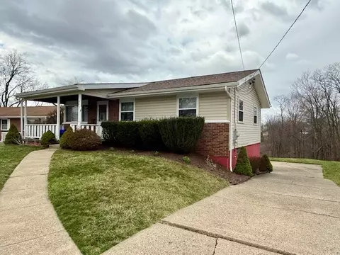 903 Columbus Dr, Aliquippa, PA 15001