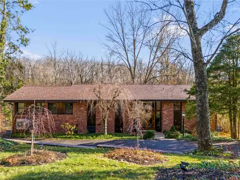 345 Bellwalt Dr, Mcmurray, PA 15317