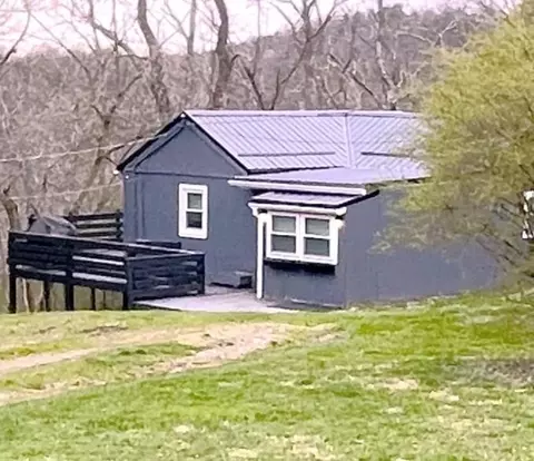 202 Pine Ln, Gibsonia, PA 15044