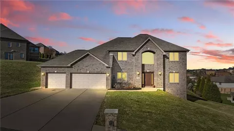 796 Ashton Ct, Irwin, PA 15642