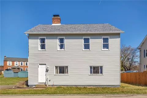 220 10th St, Bradenville, PA 15620