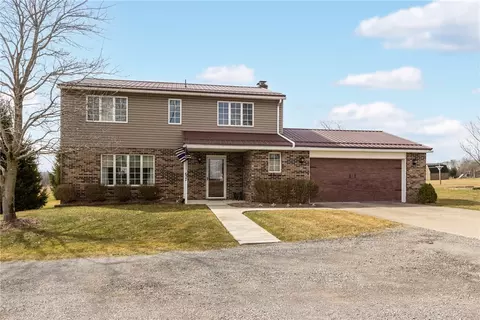 657 E Main Street Ext, Grove City, PA 16127