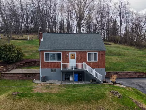 118 Gibson, Elizabeth, PA 15037