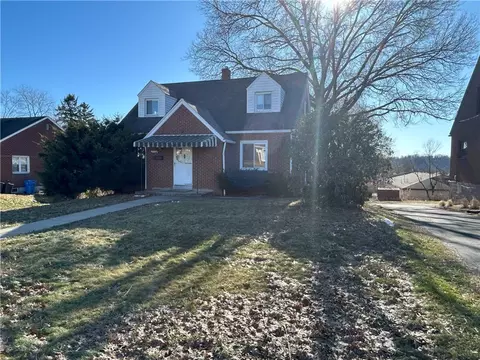 2768 Grant St, New Kensington, PA 15068