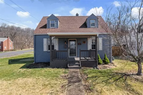 2698 Manning St, Ambridge, PA 15003