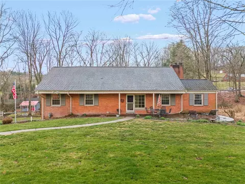 105 Fairway Dr, Mcmurray, PA 15317