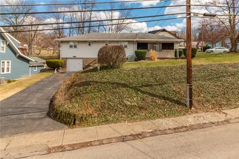 1750 7th St, New Kensington, PA 15068