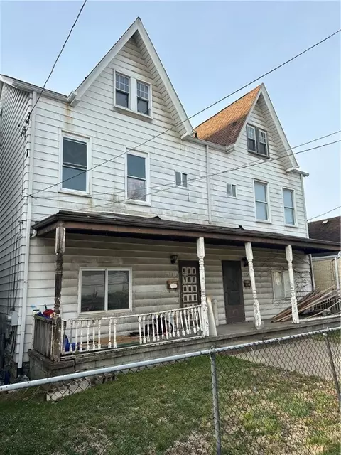 733-735 Mary St, Mckees Rocks, PA 15136