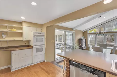 Kitchen - 5044 Sequoia Ct, Export, PA 15632 photo 4 of 5