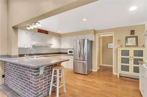 Kitchen - 5044 Sequoia Ct, Export, PA 15632 photo 2 of 5