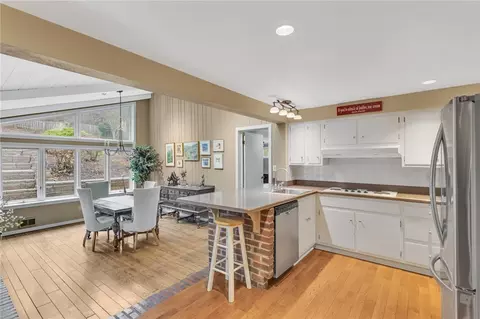 Kitchen - 5044 Sequoia Ct, Export, PA 15632 photo 1 of 5