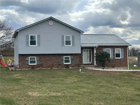 136 Wetzel Rd, Cabot, PA 16023