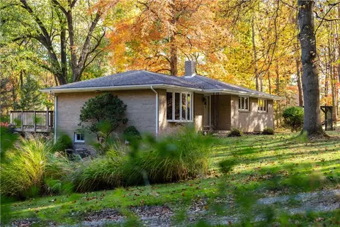 5188 Richland Rd, Gibsonia, PA 15044