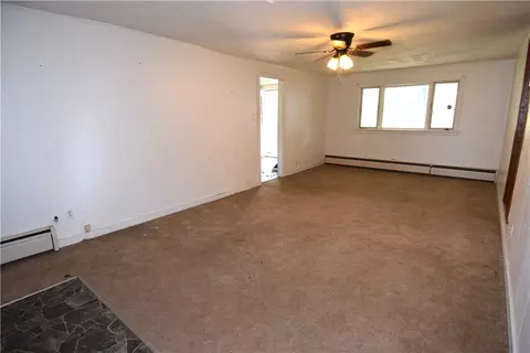 Living - 911 Old State Rd, Apollo, PA 15613 photo 1 of 2