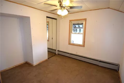 Bedroom - 911 Old State Rd, Apollo, PA 15613 photo 3 of 4
