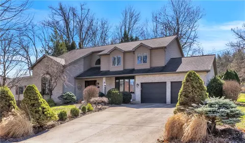 220 Thornwood Dr, Butler, PA 16001