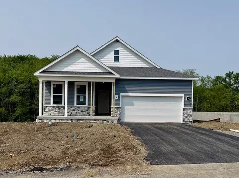 385 Gleneagles Dr, Butler, PA 16001