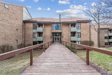 1 C4 Mountain Villas Dr, Champion, PA 15622
