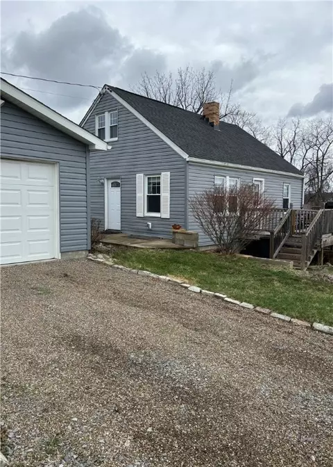 1131 Mohawk Rd, Mcdonald, PA 15057