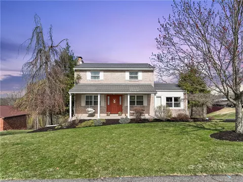 220 County Line Rd, Bridgeville, PA 15017