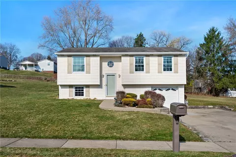 143 Cranbrooke Dr, Coraopolis, PA 15108