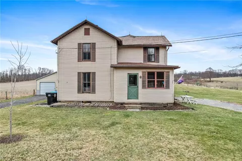 2550 Trout Island Rd, Hermitage, PA 16148