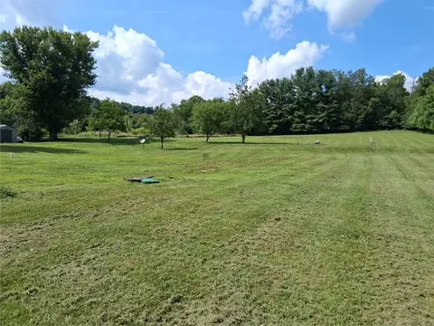876 New Salem Rd, Uniontown, PA 15401